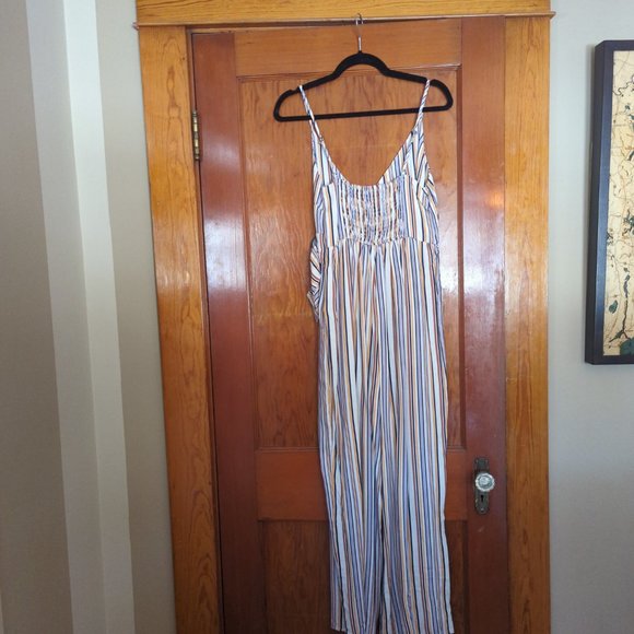 NEW Cupshe Jumpsuit - Picture 2 of 3